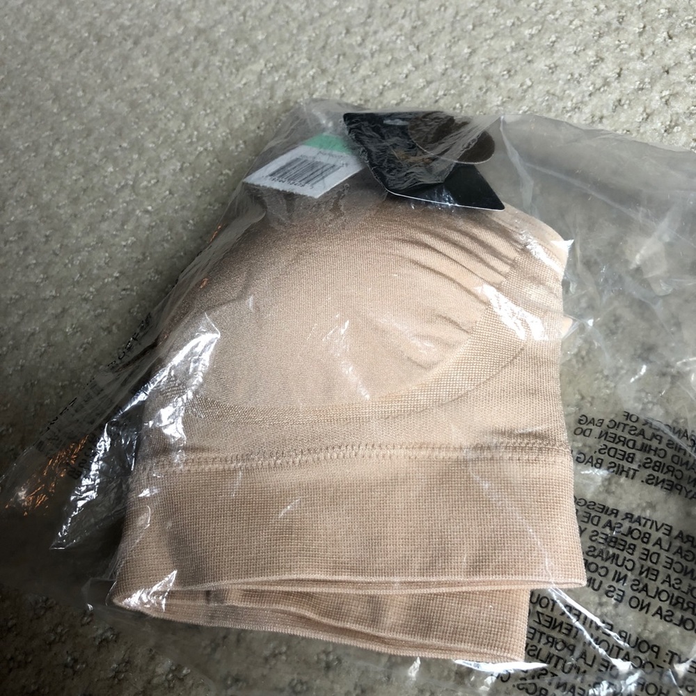 NEW WITH TAGS Wacoal b smooth nude bra 34 - Picture 4 of 5